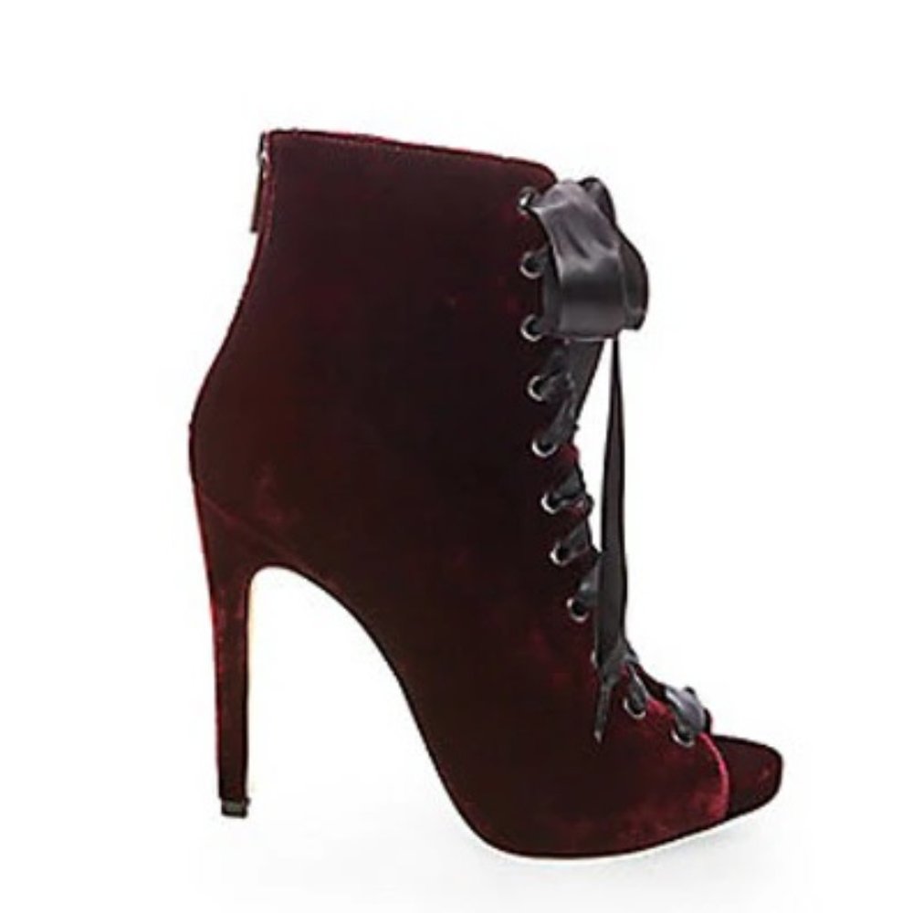 Steve Madden ZEPPLIN Heeled Peep Toe Boots Burgundy Velvet Lace Up Booties Sz 8